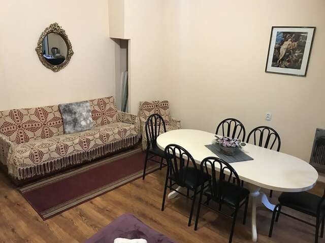 Гостевой дом Guest house apartments Тбилиси-18